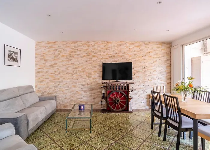 Spacious And Bright 85 M Near Downtown