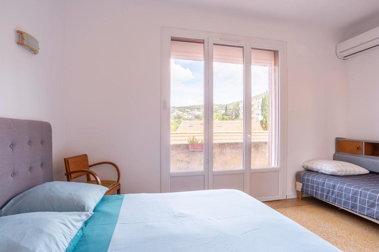 Spacious And Bright 85 M Near Downtown * Hyeres