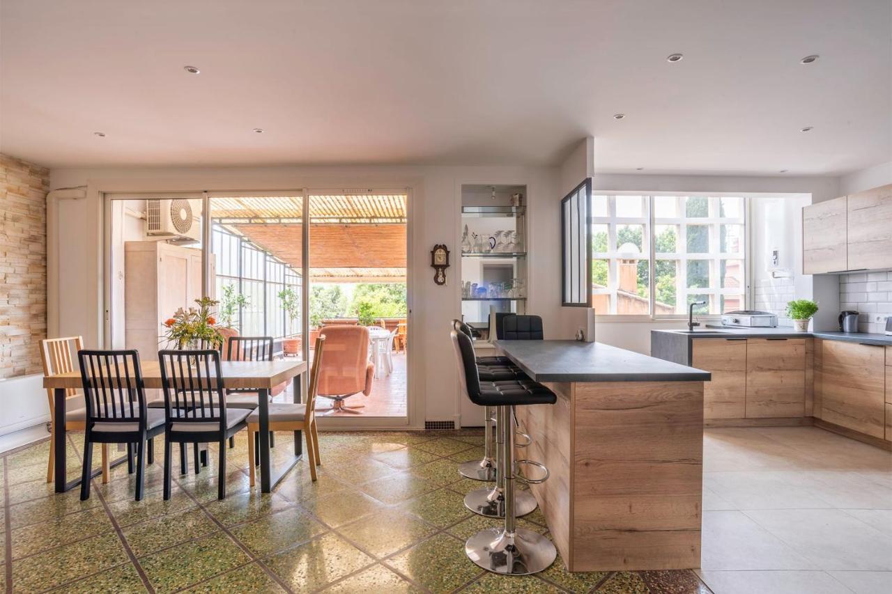 Spacious And Bright 85 M Near Downtown *